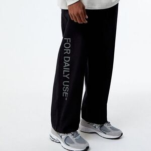 Hot Topic Bricks & Wood Loose Stright Fit. S* See Size Chart